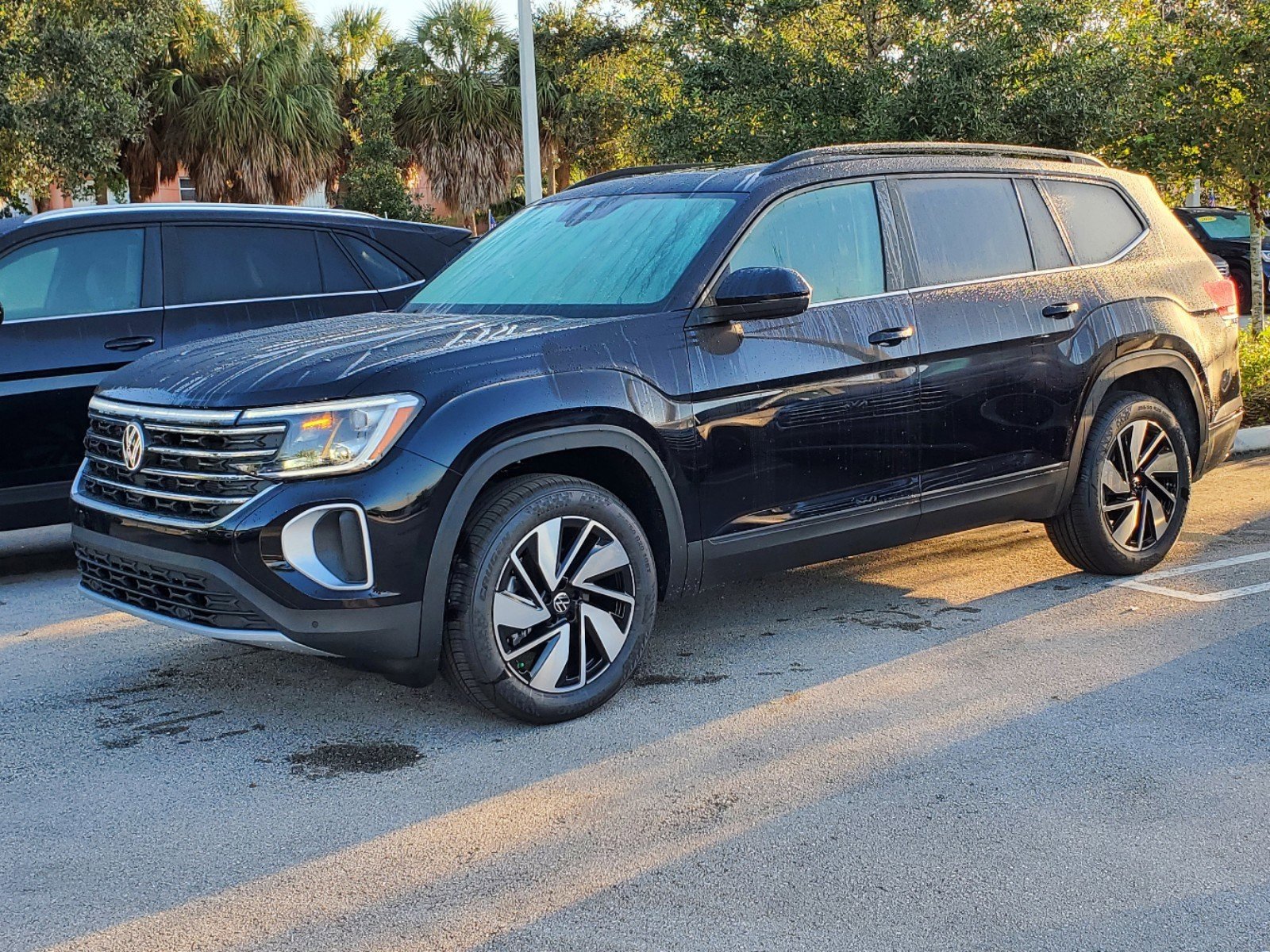 2025 Volkswagen Atlas SE Technology photo 3