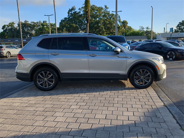 2022 Volkswagen Tiguan SE photo 3