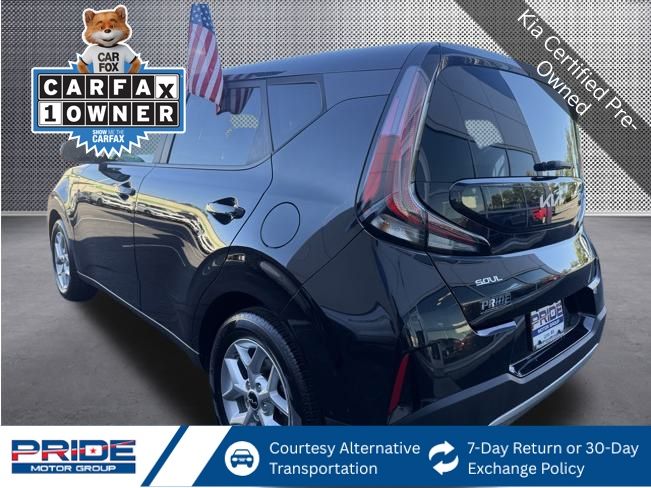 2023 Kia Soul S photo 3