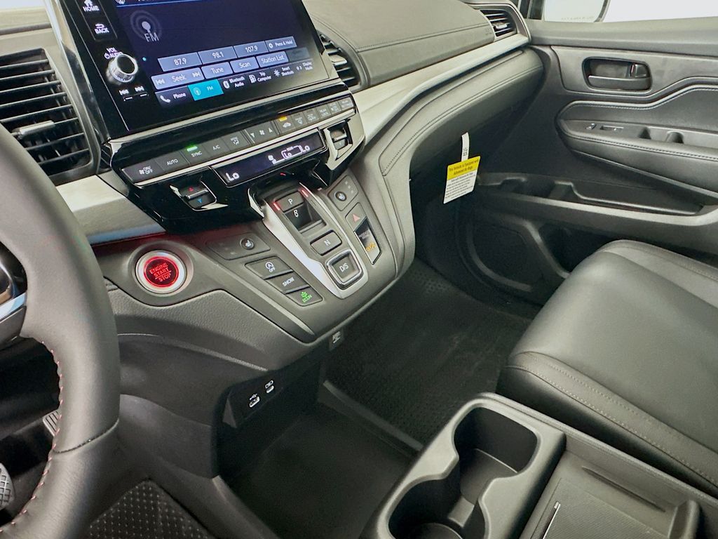 2026 Honda Odyssey Sport photo 12
