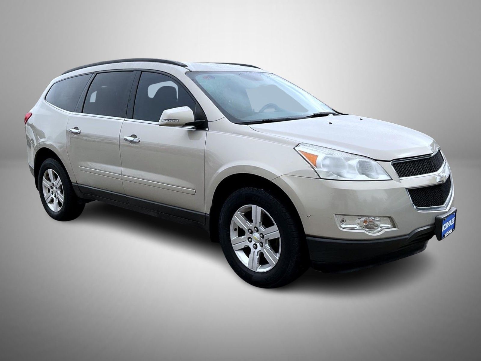 2011 Chevrolet Traverse 2LT photo 3