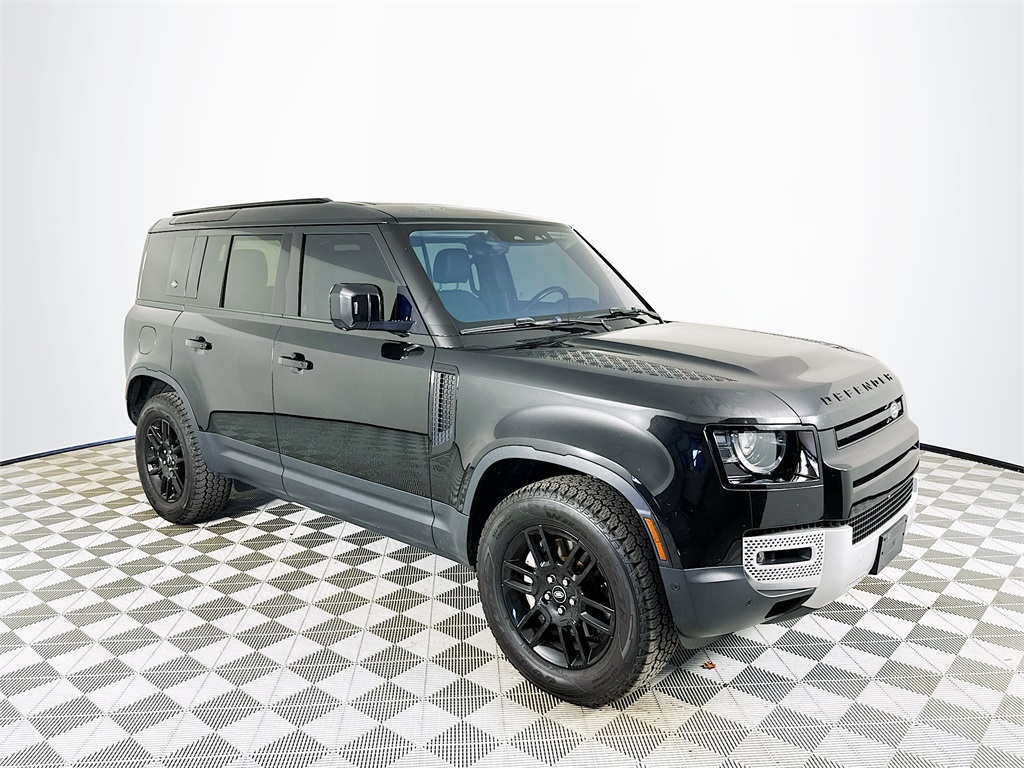 2020 Land Rover Defender SE's photo