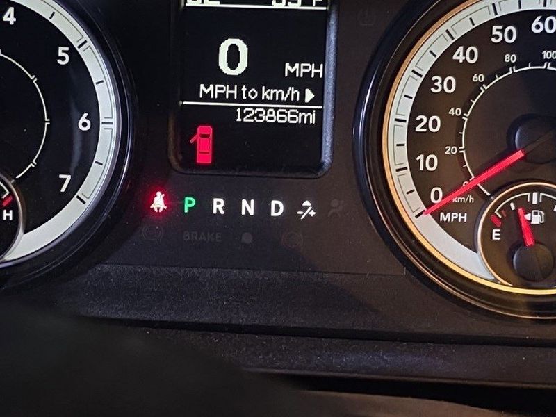 2016 RAM 1500 - Image 3