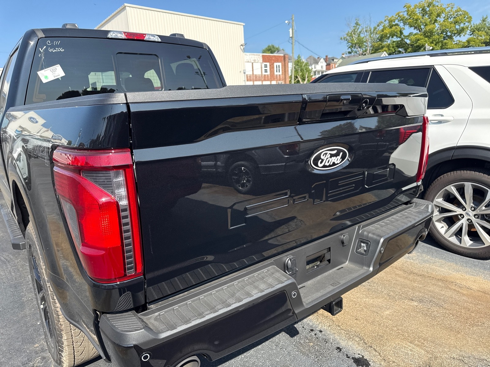 2025 Ford F-150 XLT photo 5