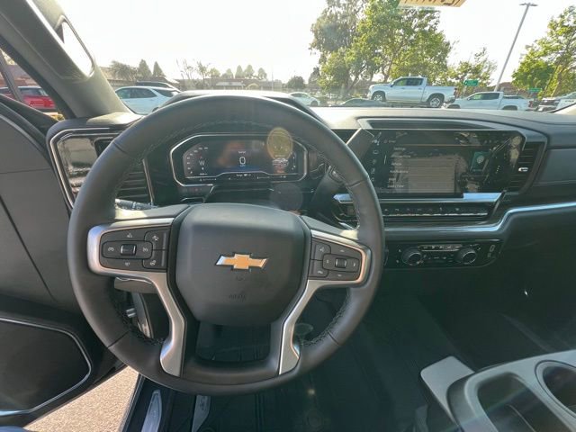 2024 Chevrolet Silverado 1500 LT photo 11