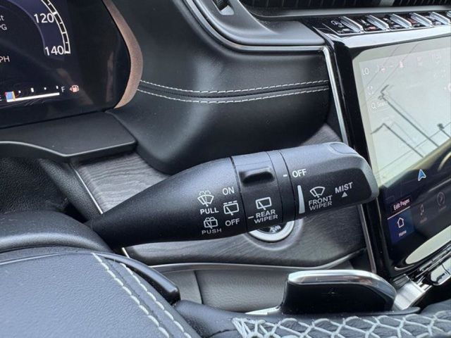 2021 Jeep Grand Cherokee Overland photo 18