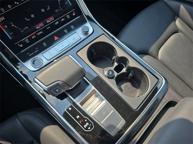 2023 Audi Q7 55 Prestige photo 24