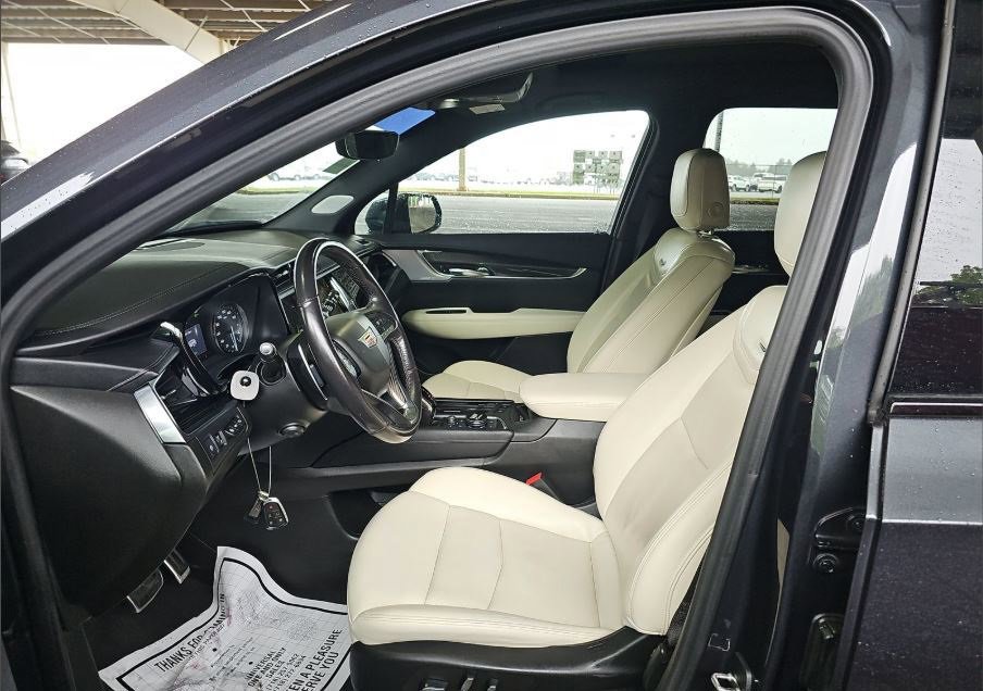 2022 Cadillac XT6 Sport photo 9