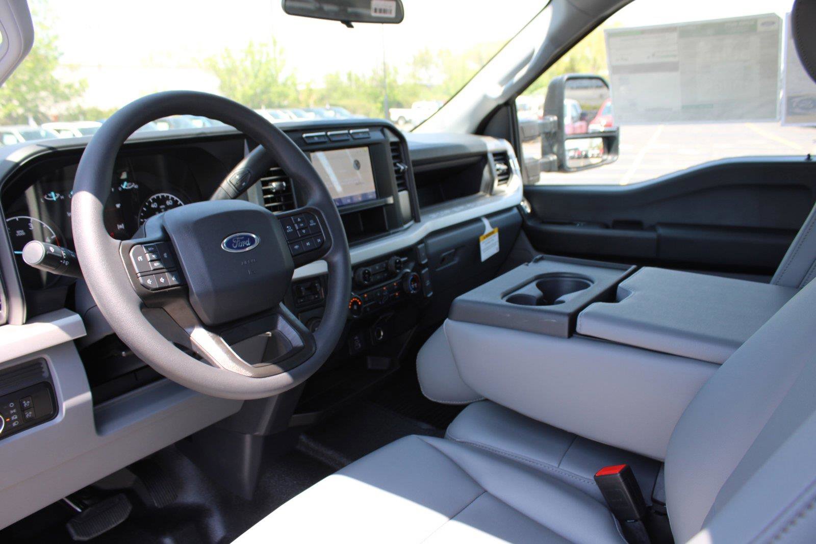 2023 Ford F-250 XL photo 14