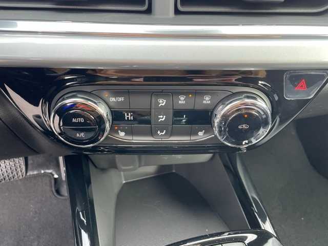 2025 Chevrolet Trax LT photo 19