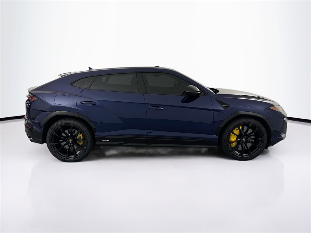 2023 Lamborghini Urus S photo 4