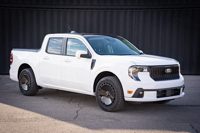 2025 Ford Maverick Lobo's photo