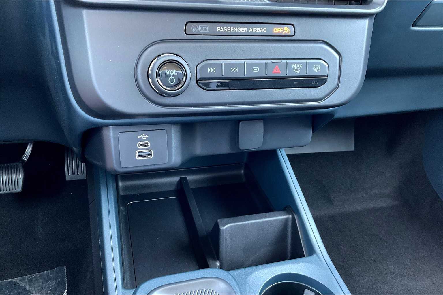 2025 Ford Maverick XL photo 16