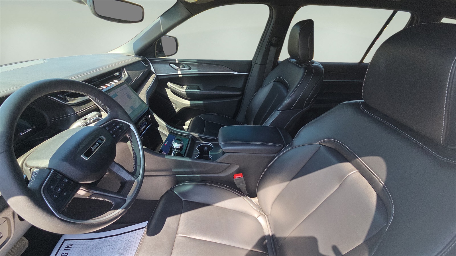 2024 Jeep Grand Cherokee Limited photo 21
