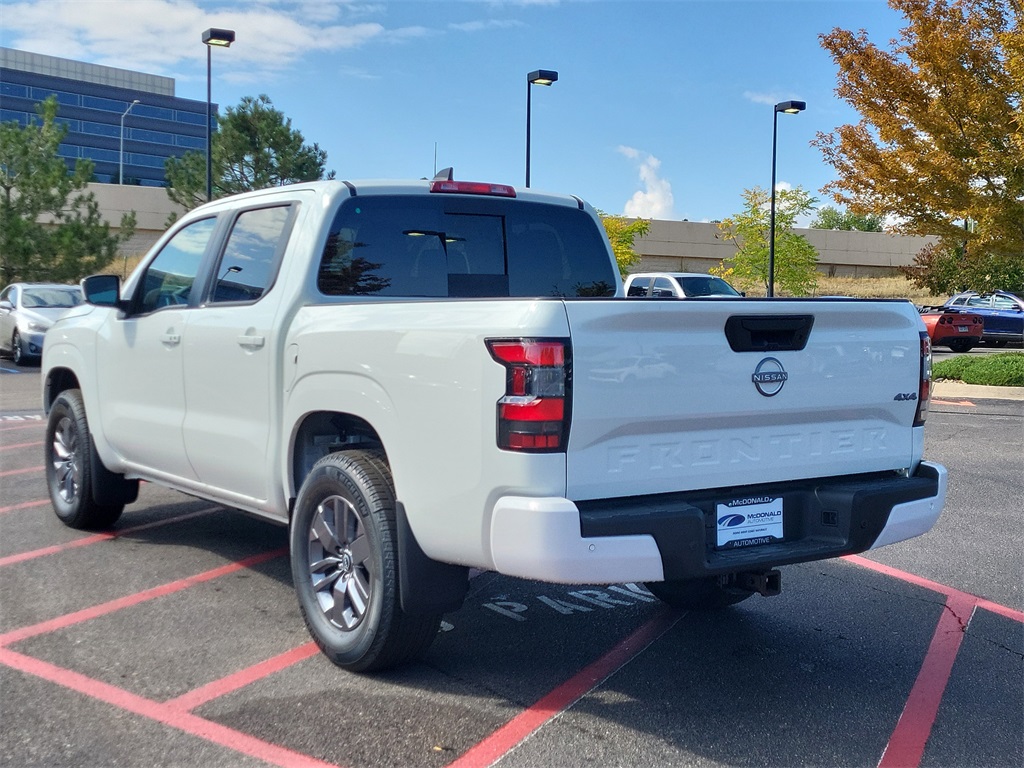 2025 Nissan Frontier Crew Cab SV photo 3