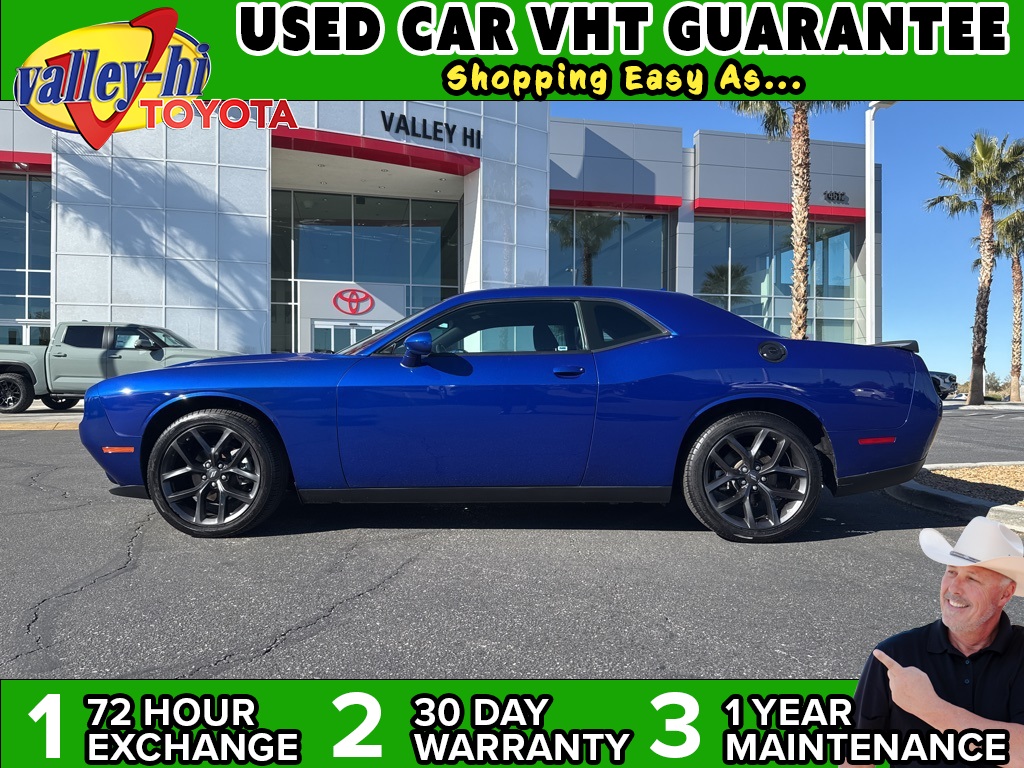 2022 Dodge Challenger SXT's photo