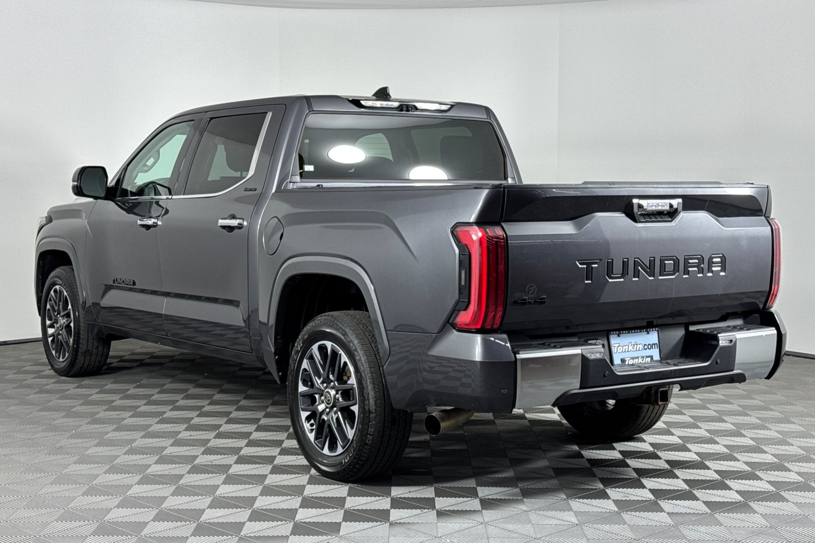 2022 Toyota Tundra Limited photo 6