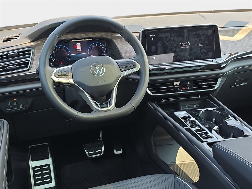 2025 Volkswagen Atlas SEL Premium R-Line photo 14
