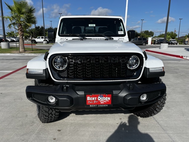2025 Jeep Gladiator Willys photo 2
