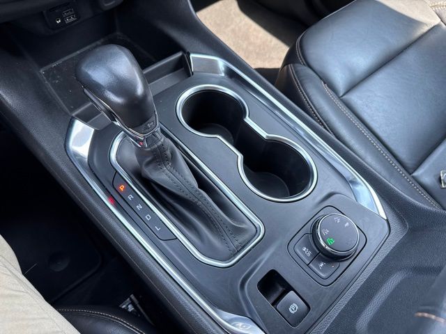 2021 Chevrolet Traverse Leather photo 27