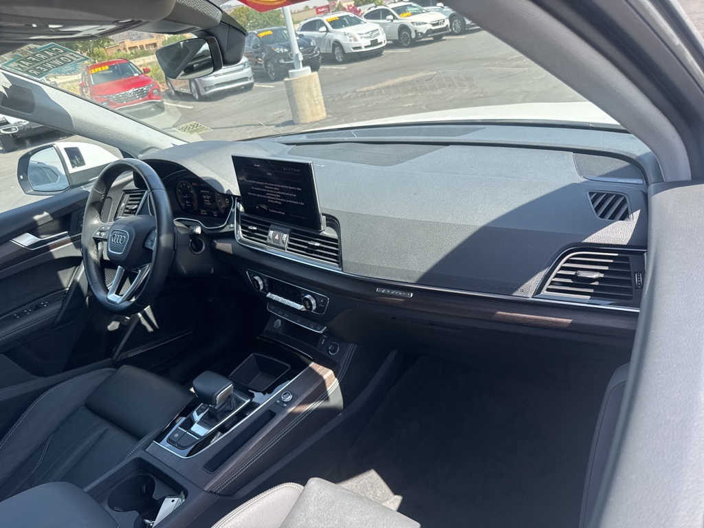 2024 Audi Q5 45 S line Premium photo 8