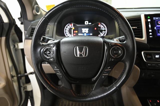 2016 Honda Pilot Touring photo 3