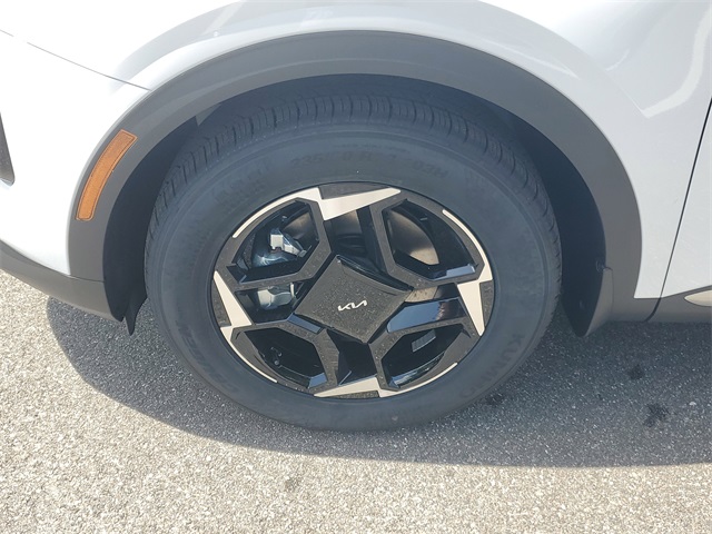 2026 Kia Sportage EX photo 3