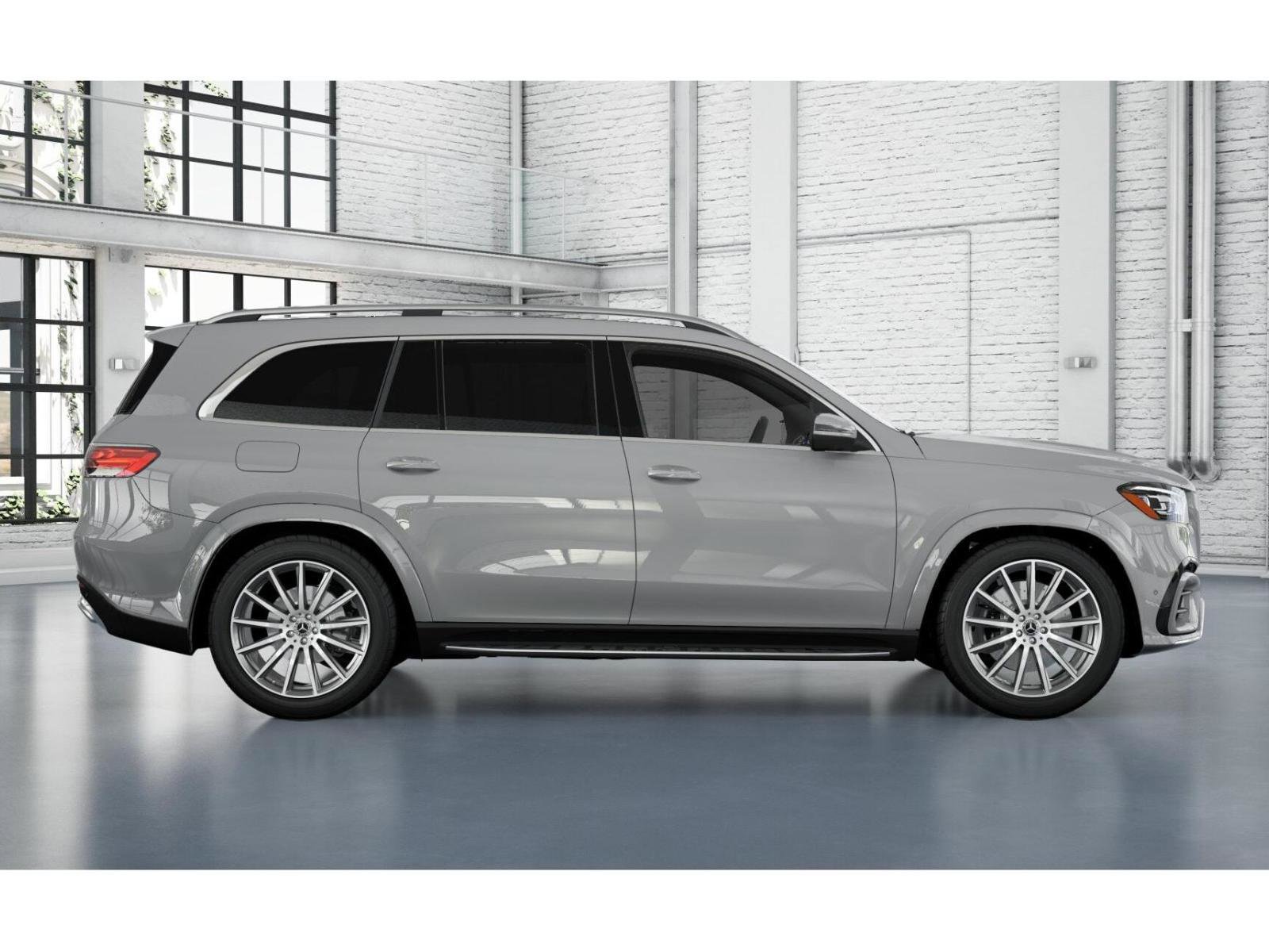 2025 Mercedes Benz GLS 450 4MATIC photo 3