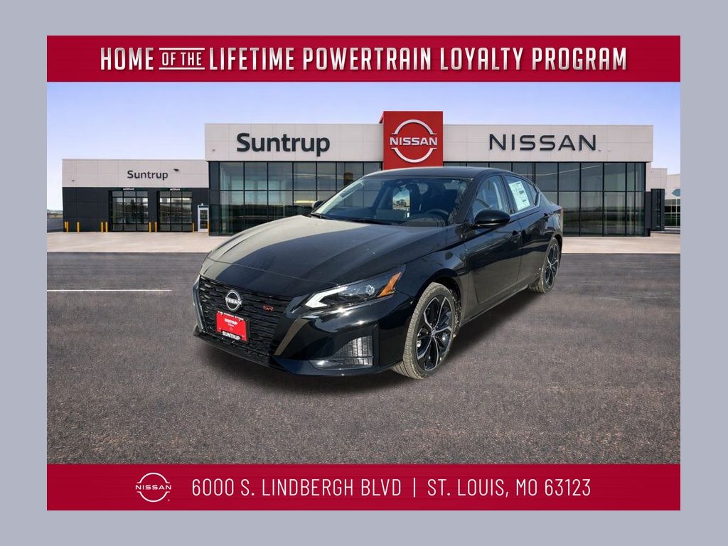 2025 Nissan Altima SR's photo