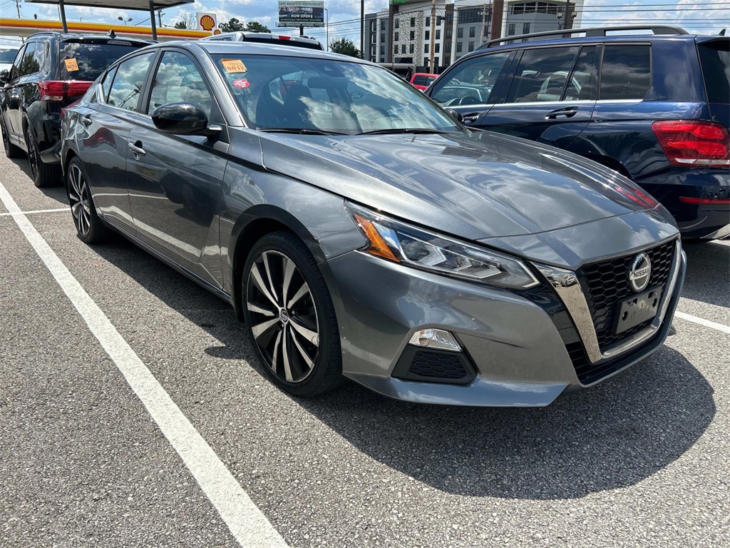 2022 Nissan Altima 2.5 SR photo 2
