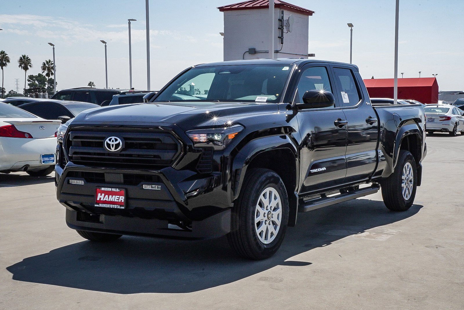 2025 Toyota Tacoma SR5 photo 3