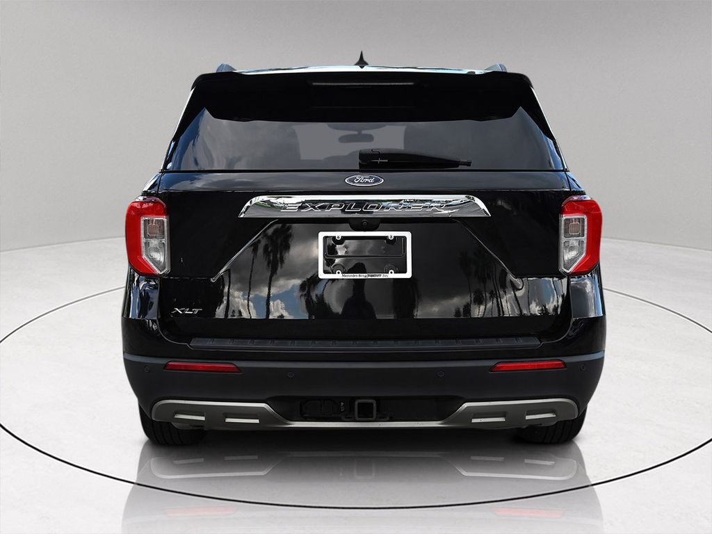 2021 Ford Explorer XLT photo 5