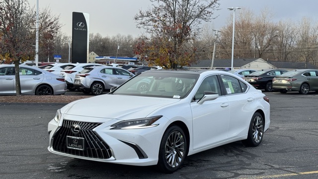 2025 Lexus ES 350 Ultra Luxury's photo