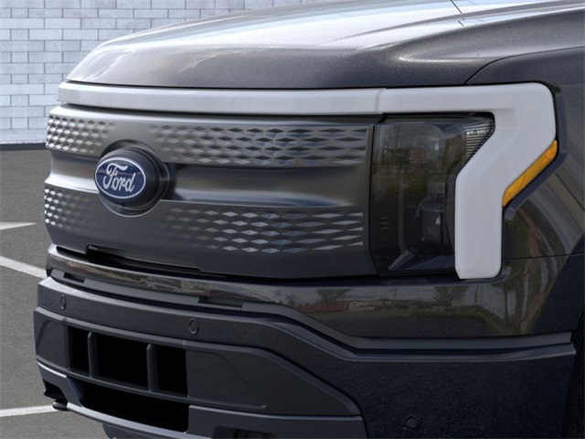 2025 Ford F-150 Lightning photo 15