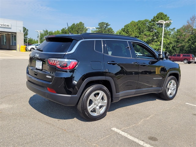 2024 Jeep Compass Latitude photo 11
