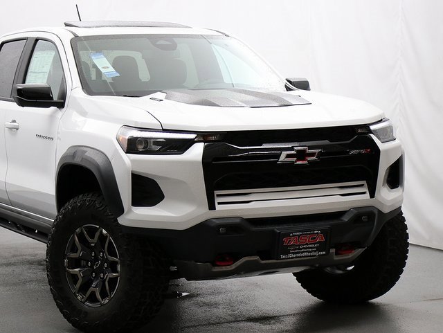 2026 Chevrolet Colorado ZR2 photo 2