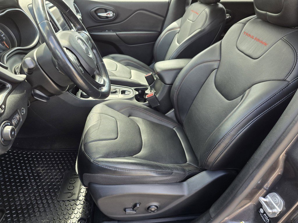 2021 Jeep Cherokee Trailhawk photo 24