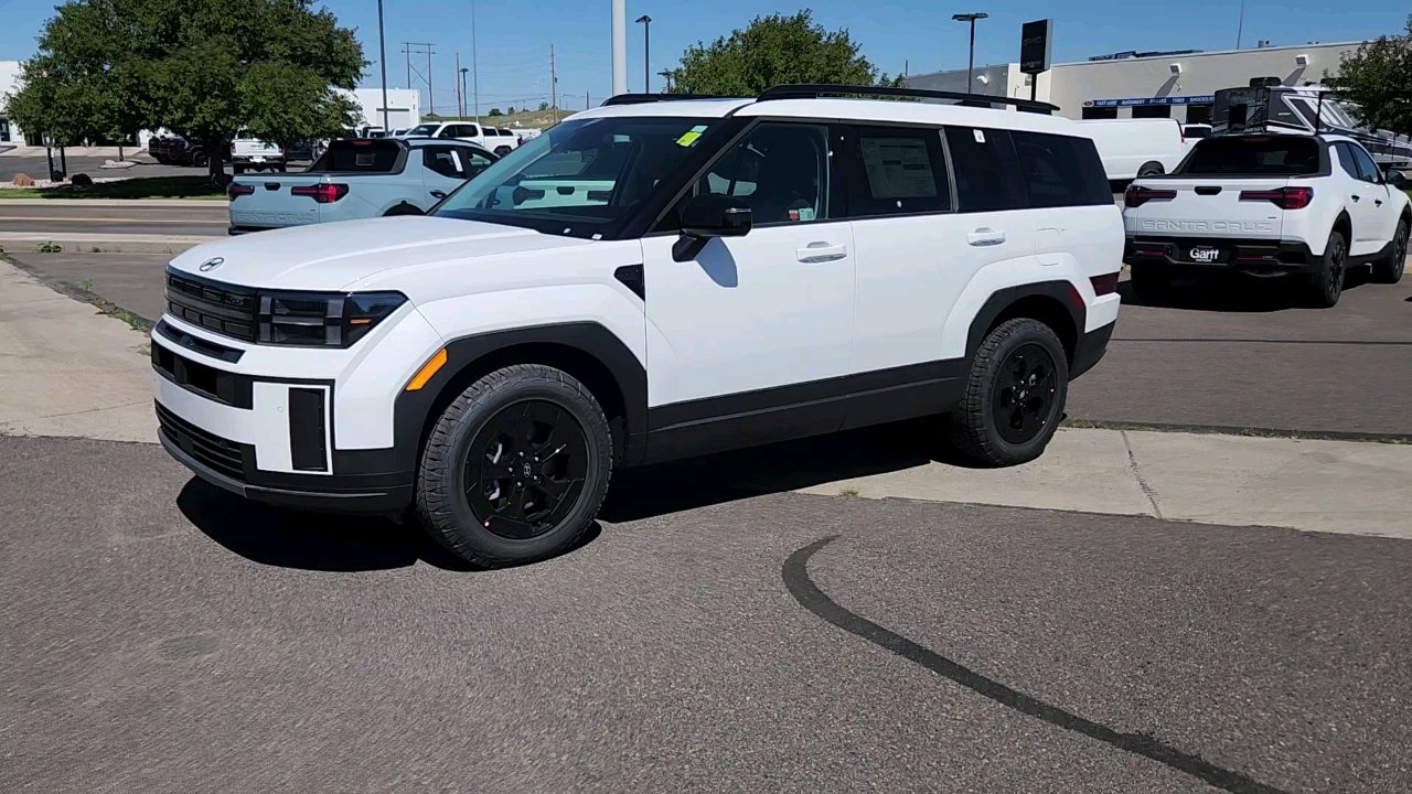 2025 Hyundai Santa Fe XRT photo 2