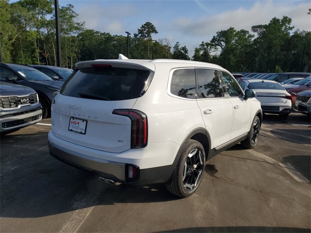 2025 Kia Telluride EX photo 3