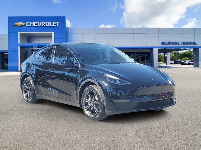 2024 Tesla Model Y Long Range's photo