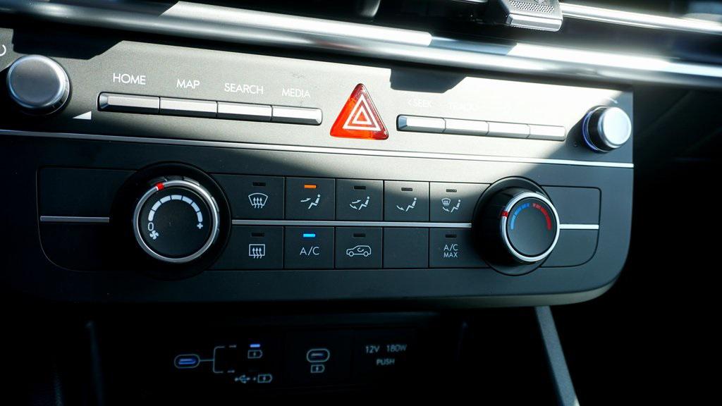 2025 Hyundai Tucson SE photo 11