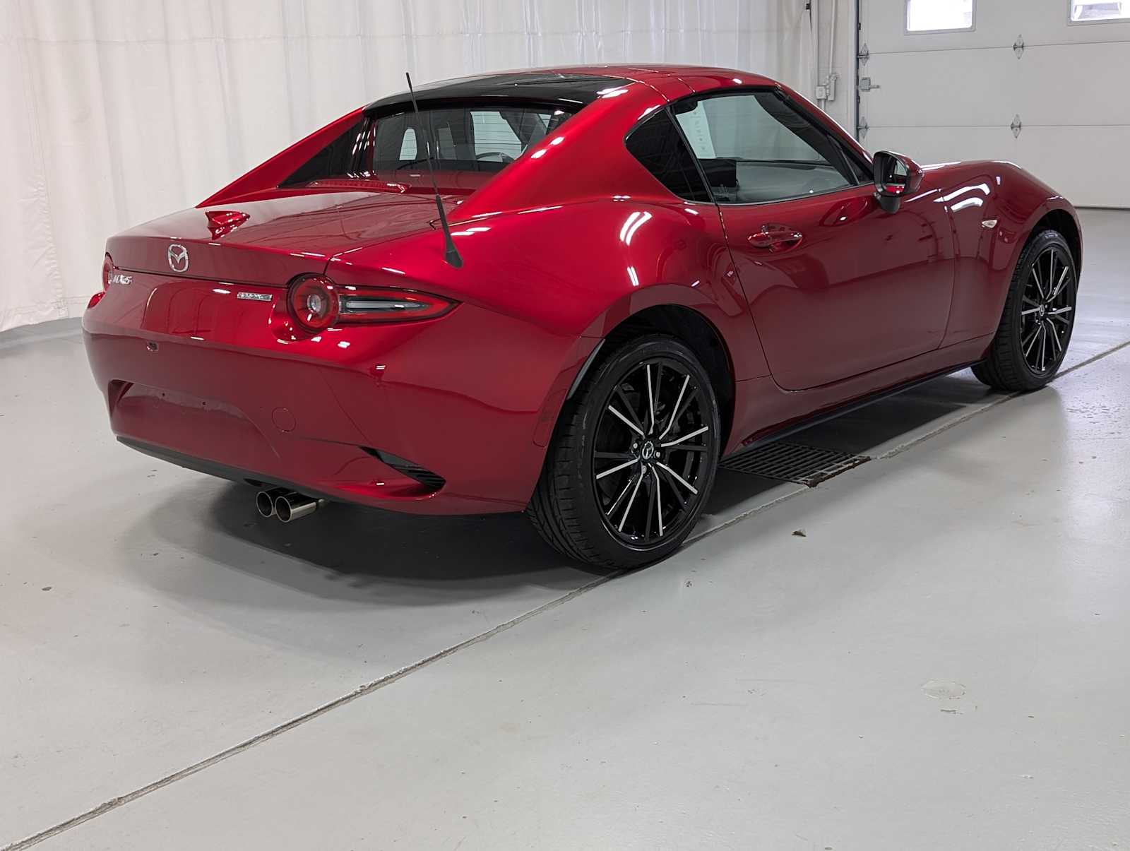 2024 Mazda MX-5 Miata Miata RF Grand Touring photo 7