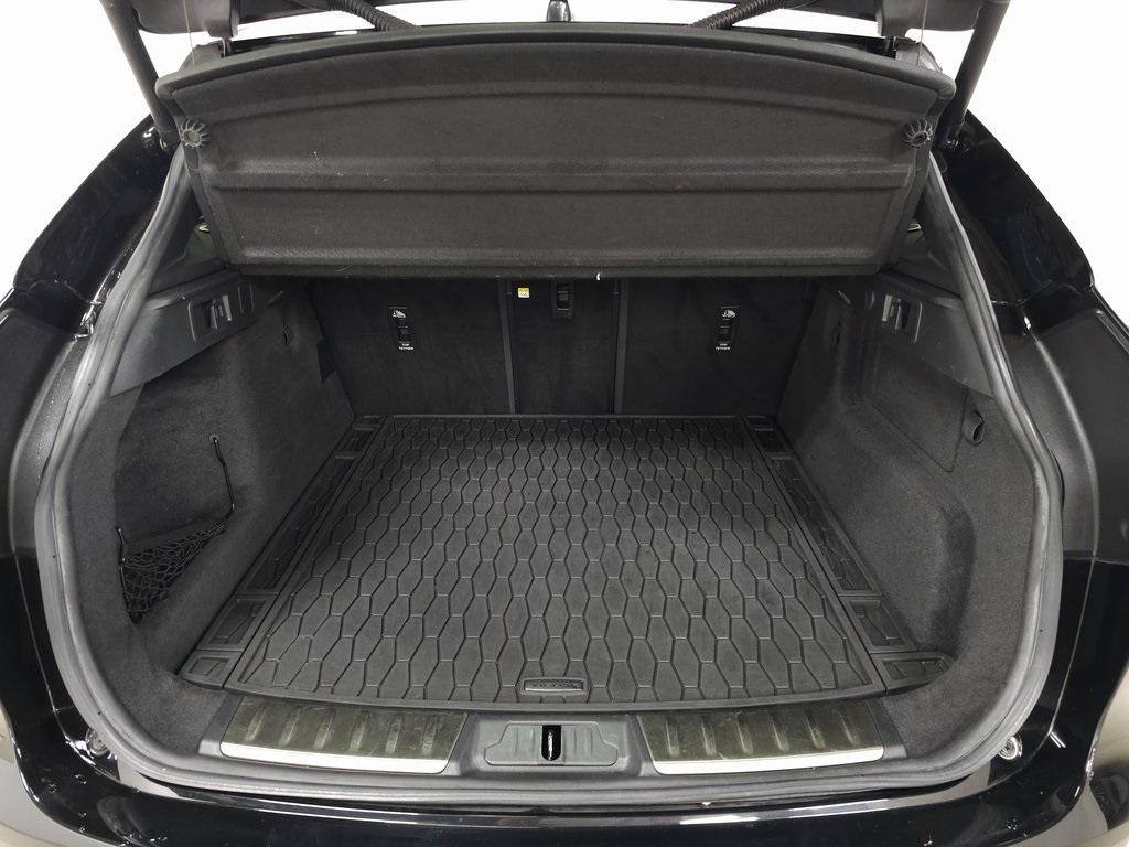 2022 JAGUAR F-PACE - Image 4