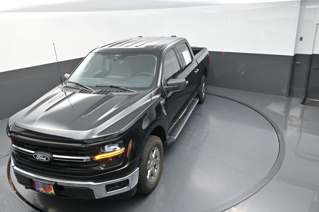 2024 Ford F-150 XLT photo 12