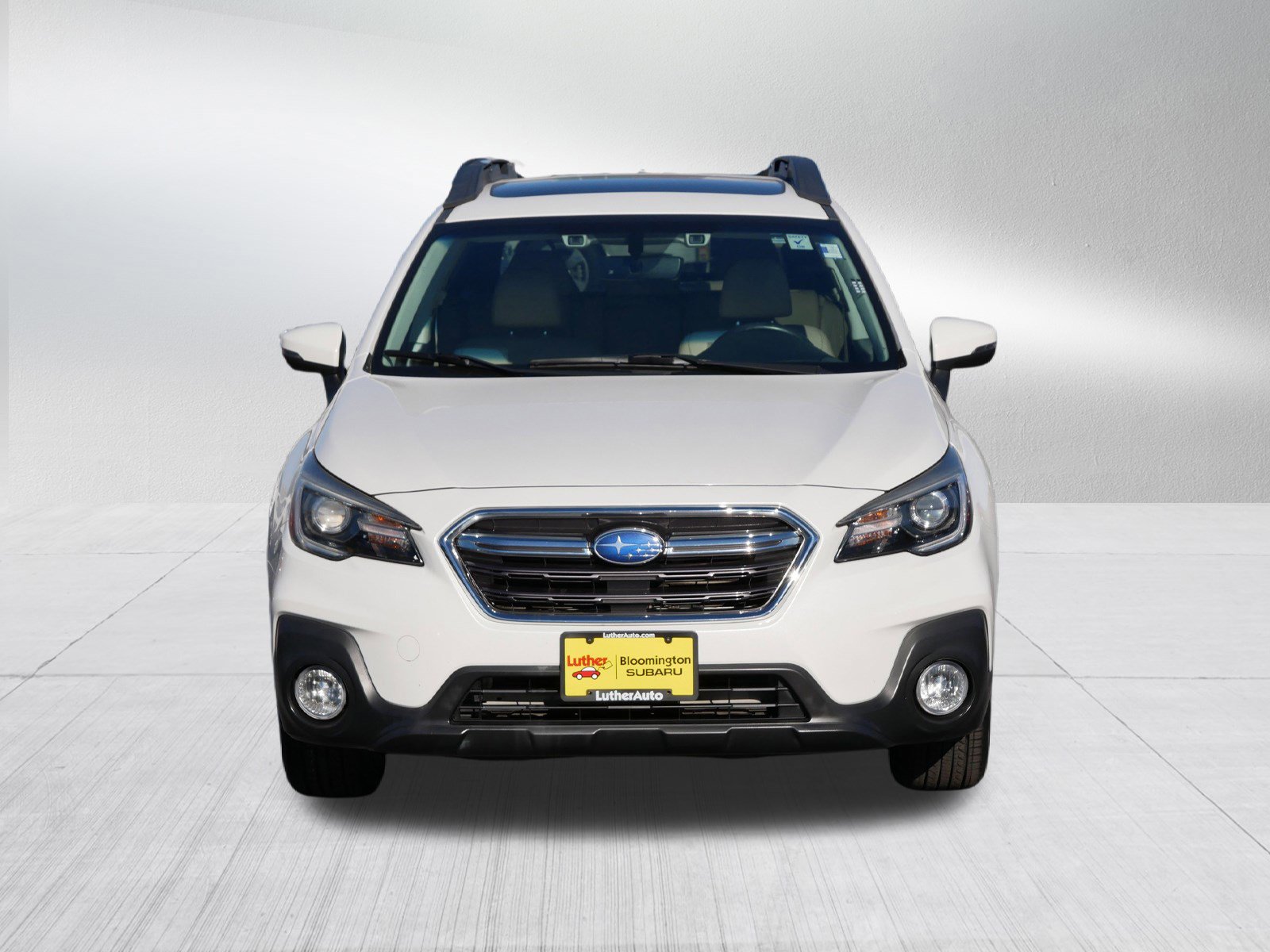 2018 Subaru Outback Limited photo 2