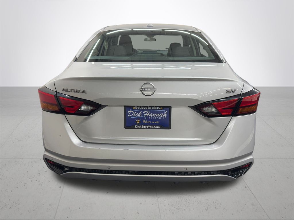 2024 Nissan Altima 2.5 SV photo 4