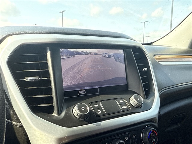 2023 Gmc Acadia SLE photo 17