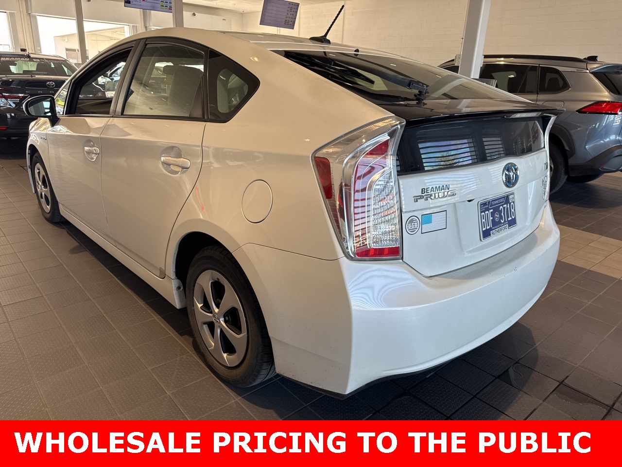 2015 Toyota Prius Three photo 2