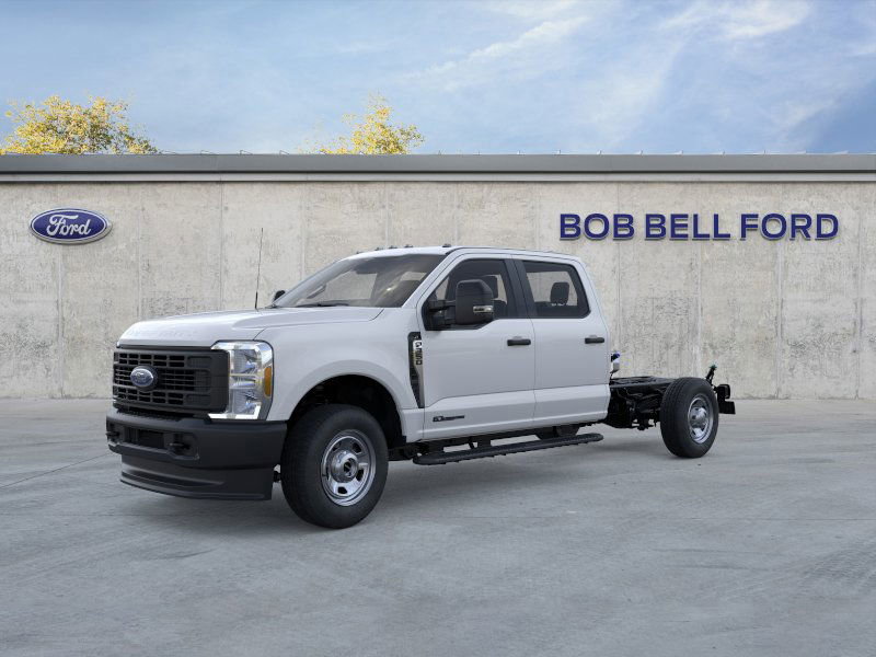 2025 Ford F-350 Super Duty Chassis Cab XL's photo