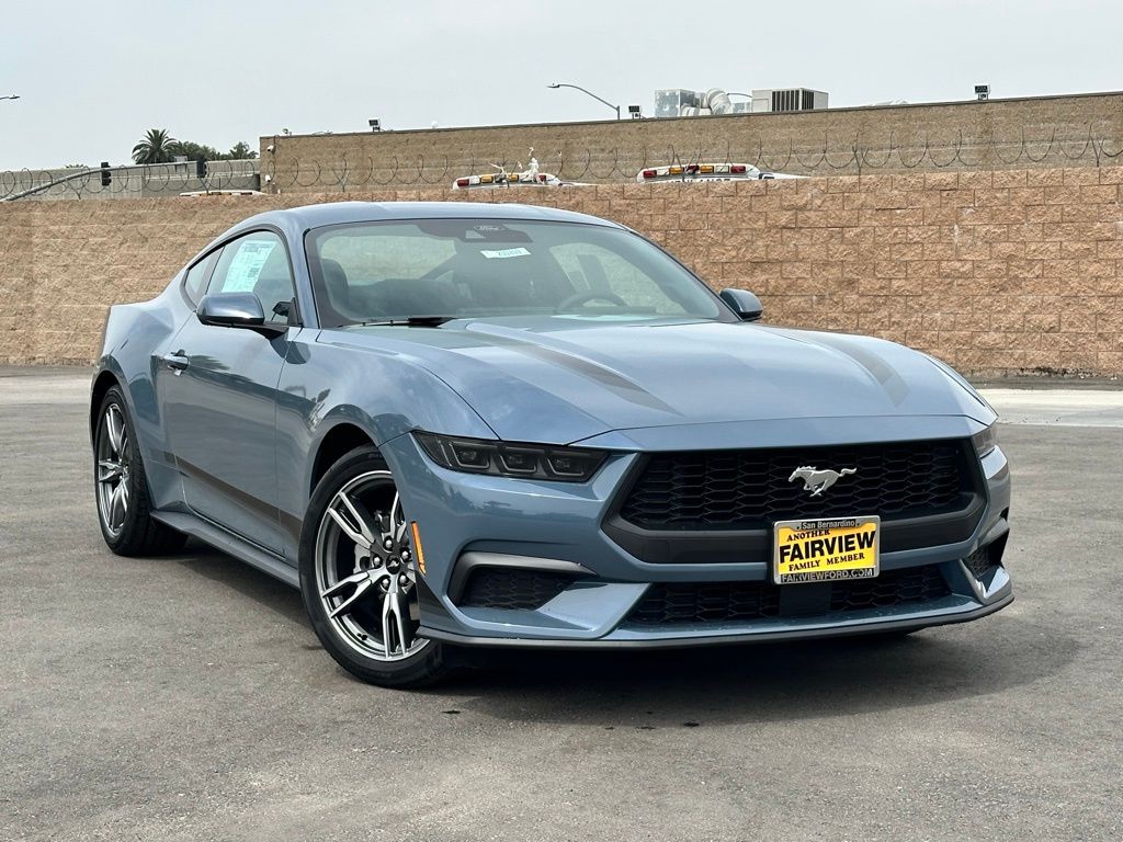 2025 Ford Mustang EcoBoost photo 2